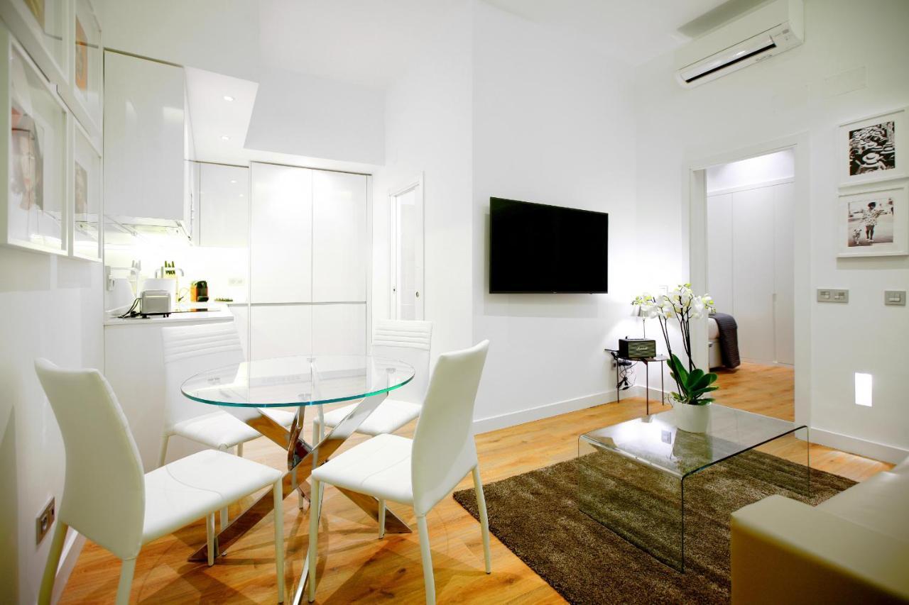 Prado Suite Madrid Exterior photo