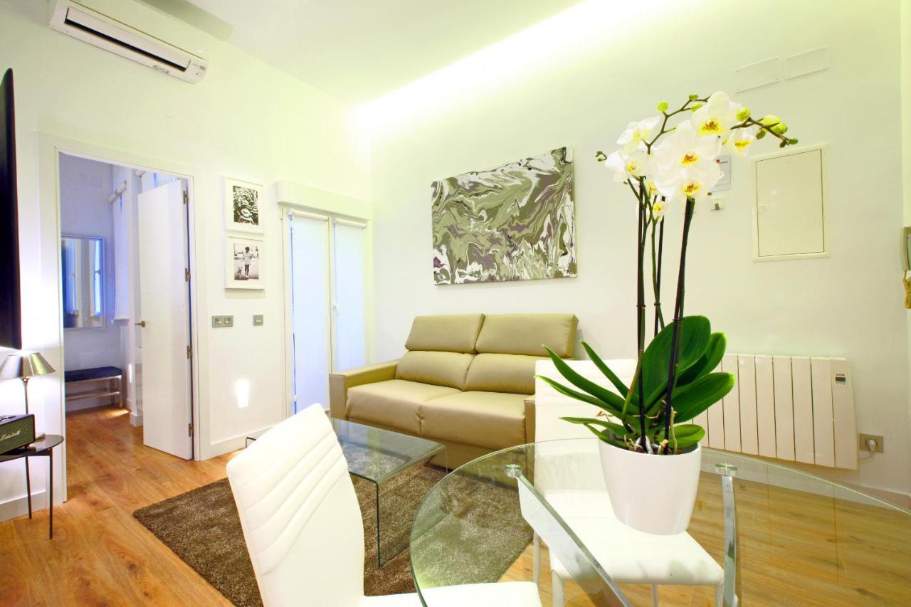 Prado Suite Madrid Exterior photo