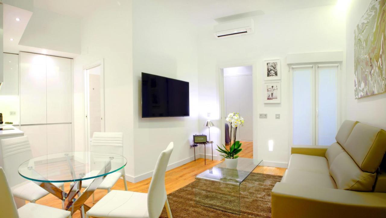 Prado Suite Madrid Exterior photo