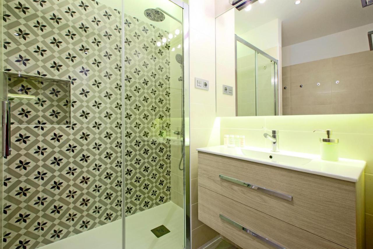 Prado Suite Madrid Exterior photo