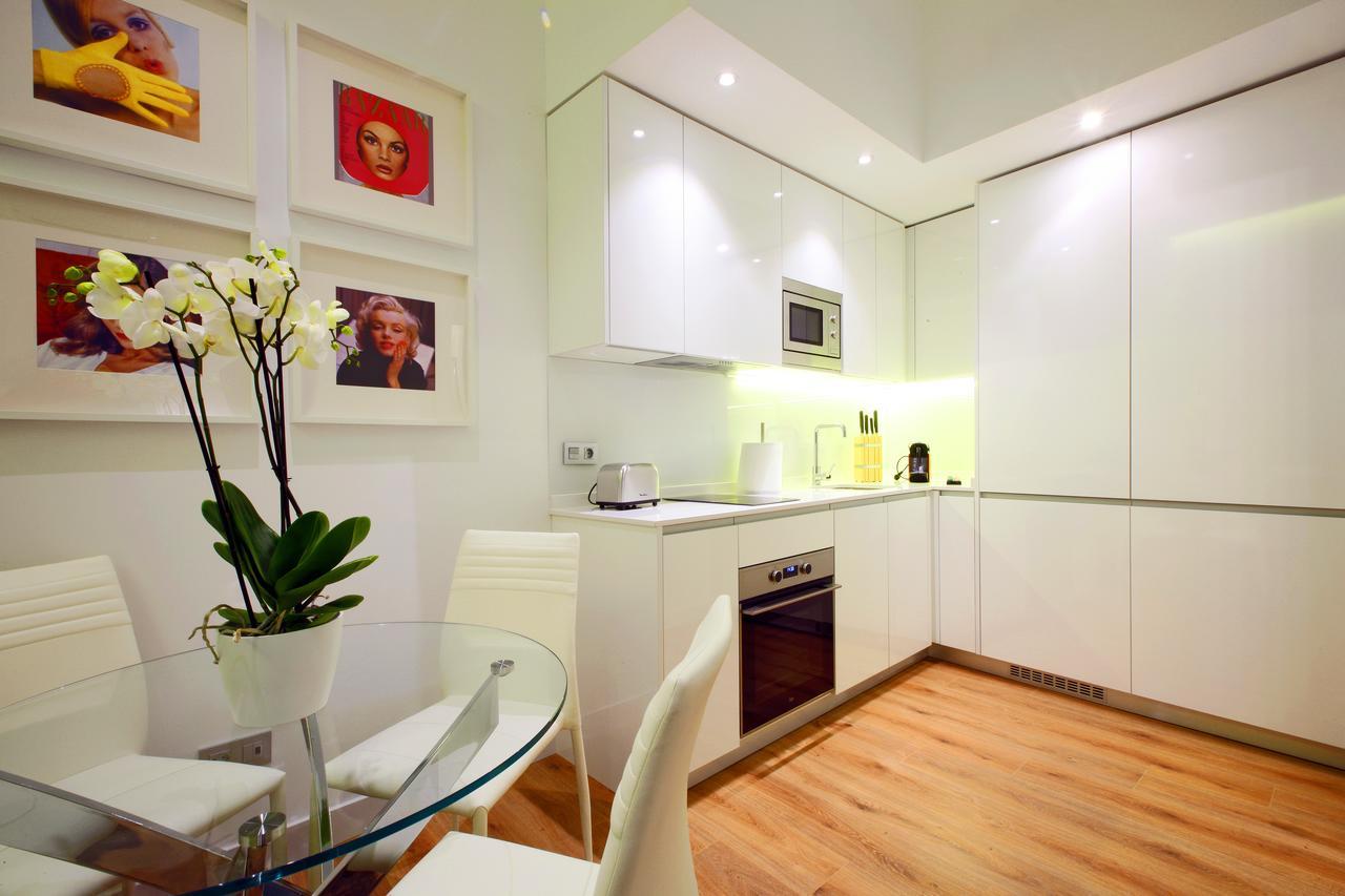 Prado Suite Madrid Exterior photo