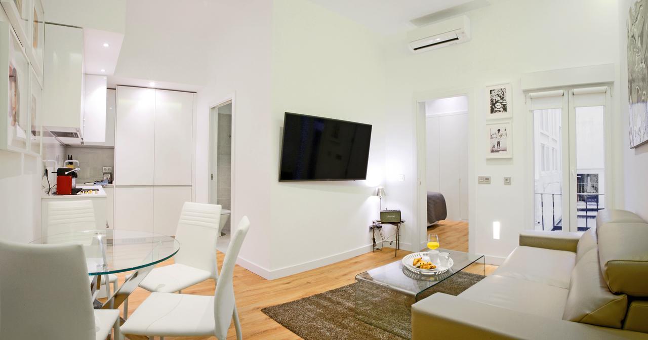 Prado Suite Madrid Exterior photo