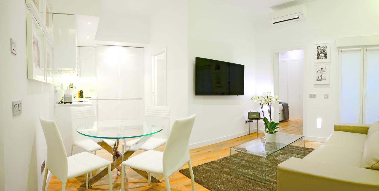 Prado Suite Madrid Exterior photo