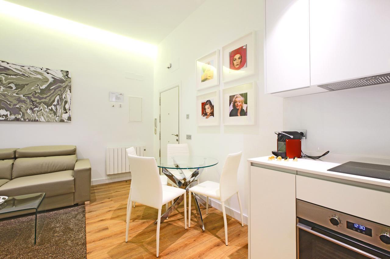 Prado Suite Madrid Exterior photo