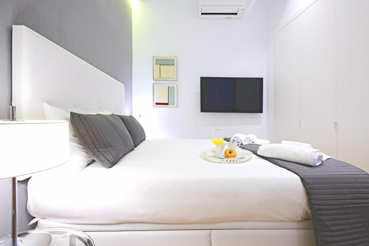 Prado Suite Madrid Exterior photo