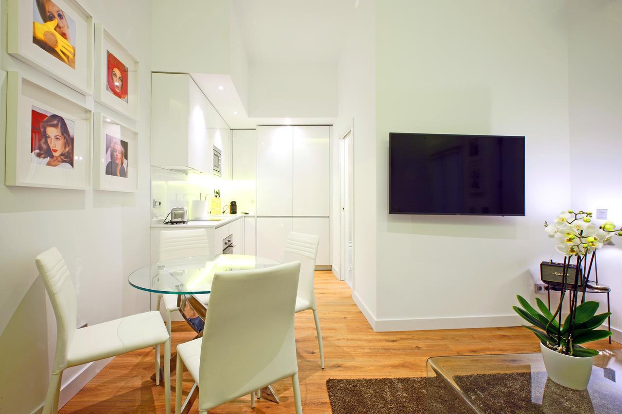 Prado Suite Madrid Exterior photo